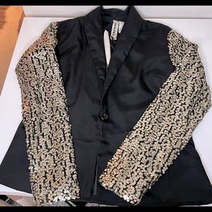 Blazer with sequins Sleeve. Size medium